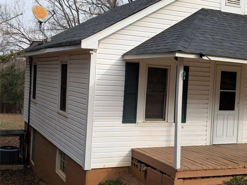 19212 Old Statesville Road, Cornelius, NC 28031.  MLS# CAR4340602, YatesRealty ID 4729. 