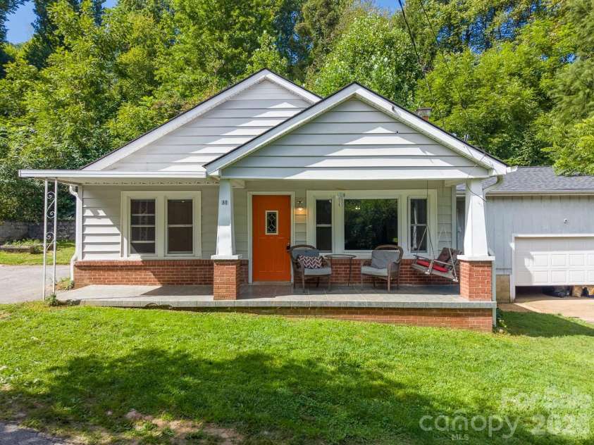 80 Nature Lane, Waynesville, NC 28786.  MLS# CAR4418677, YatesRealty ID 47294. 