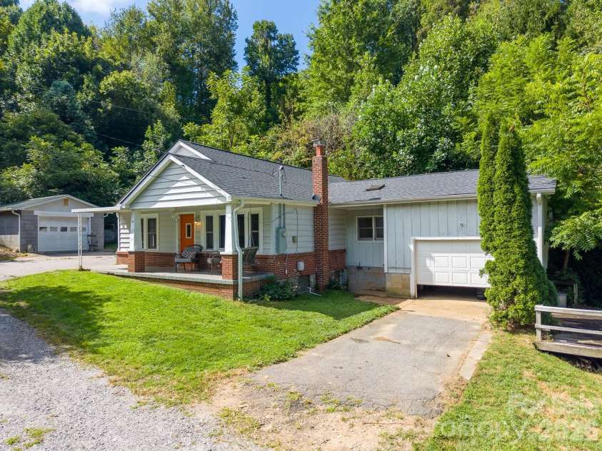 80 Nature Lane, Waynesville, NC 28786.  MLS# CAR4418677, YatesRealty ID 47294. 