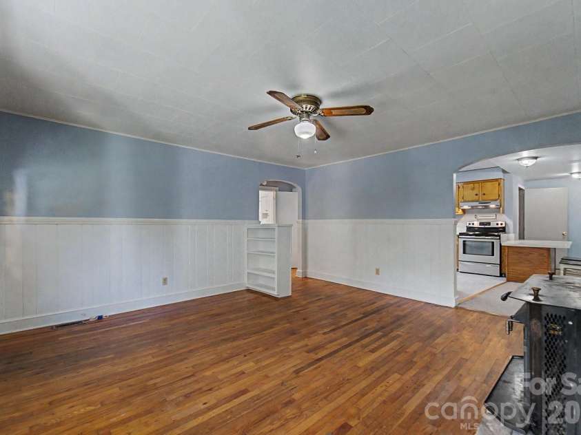 80 Nature Lane, Waynesville, NC 28786.  MLS# CAR4418677, YatesRealty ID 47294. 