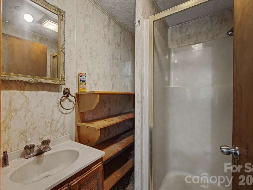 80 Nature Lane, Waynesville, NC 28786.  MLS# CAR4418677, YatesRealty ID 47294. 