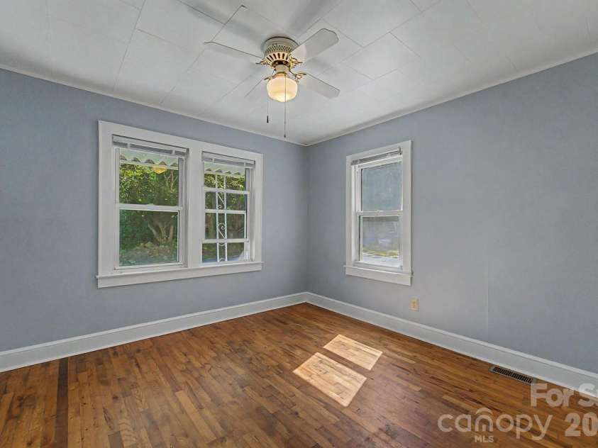 80 Nature Lane, Waynesville, NC 28786.  MLS# CAR4418677, YatesRealty ID 47294. 
