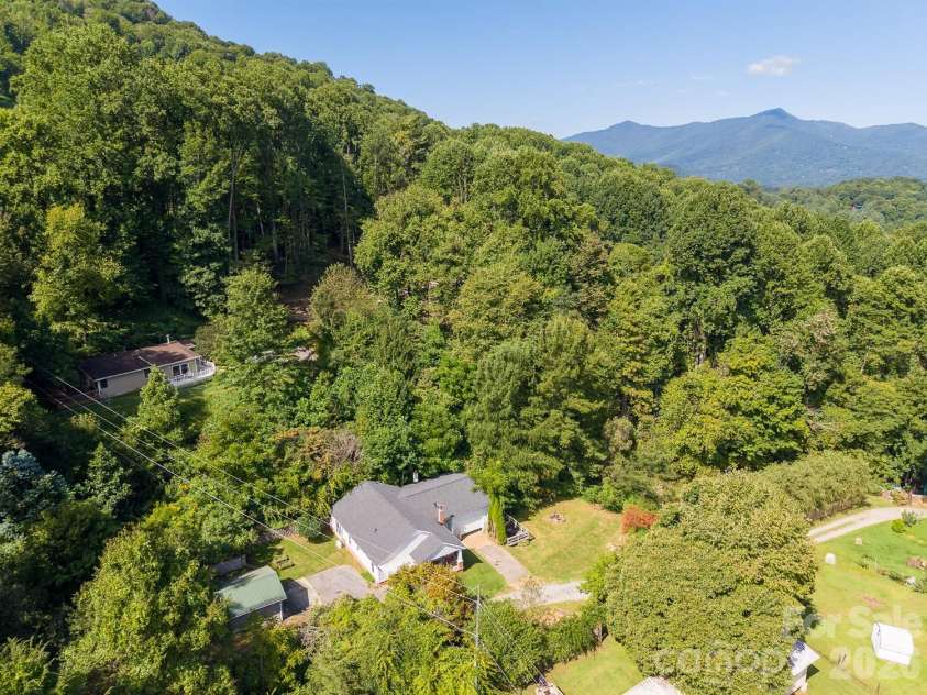 80 Nature Lane, Waynesville, NC 28786.  MLS# CAR4418677, YatesRealty ID 47294. 