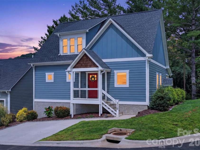 310 Magnolia Ridge Road, Swannanoa, NC 28778.  MLS# CAR4411282, YatesRealty ID 47295. 