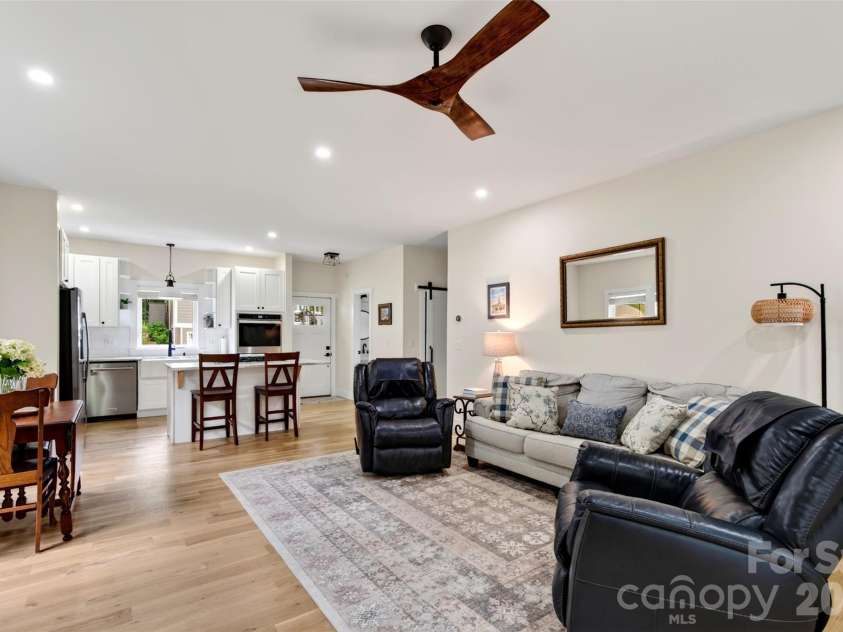 310 Magnolia Ridge Road, Swannanoa, NC 28778.  MLS# CAR4411282, YatesRealty ID 47295. 