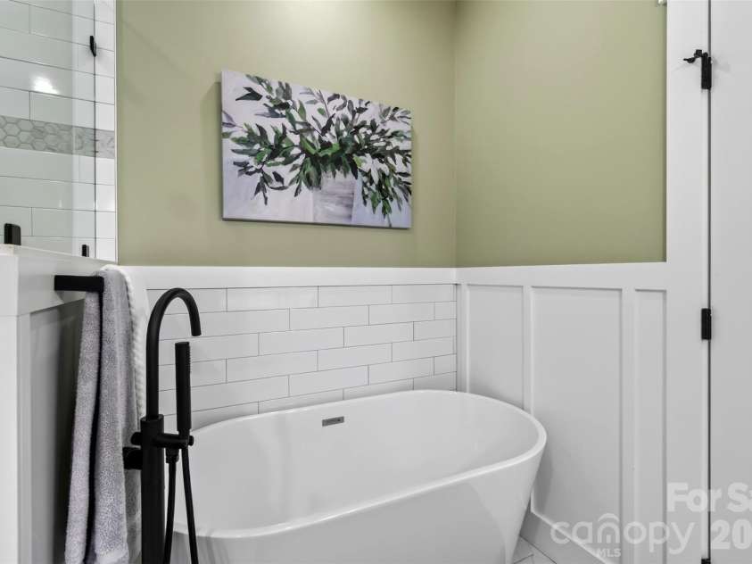 310 Magnolia Ridge Road, Swannanoa, NC 28778.  MLS# CAR4411282, YatesRealty ID 47295. 