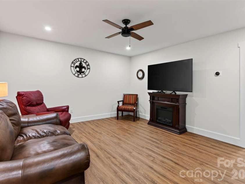 310 Magnolia Ridge Road, Swannanoa, NC 28778.  MLS# CAR4411282, YatesRealty ID 47295. 