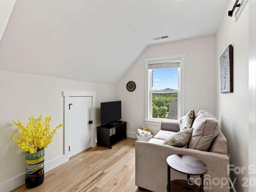 310 Magnolia Ridge Road, Swannanoa, NC 28778.  MLS# CAR4411282, YatesRealty ID 47295. 