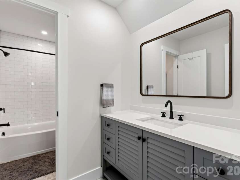 310 Magnolia Ridge Road, Swannanoa, NC 28778.  MLS# CAR4411282, YatesRealty ID 47295. 