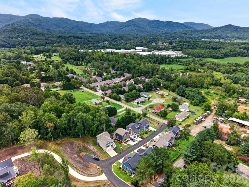 310 Magnolia Ridge Road, Swannanoa, NC 28778.  MLS# CAR4411282, YatesRealty ID 47295. 