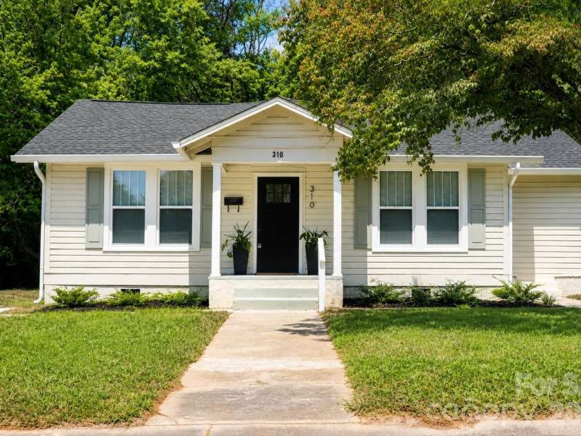 310 Elm Street, Lancaster, SC 29720.  MLS# CAR4419096, YatesRealty ID 47298. 