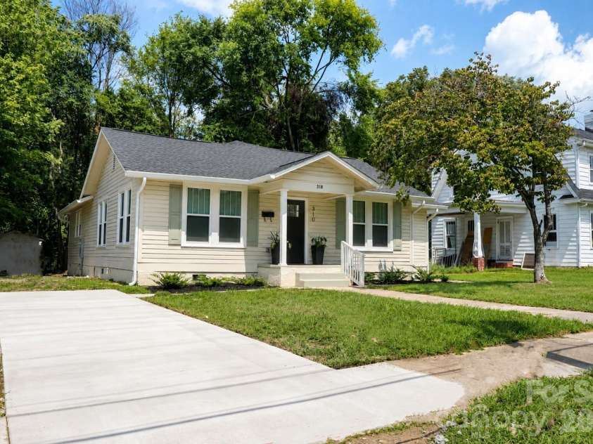 310 Elm Street, Lancaster, SC 29720.  MLS# CAR4419096, YatesRealty ID 47298. 