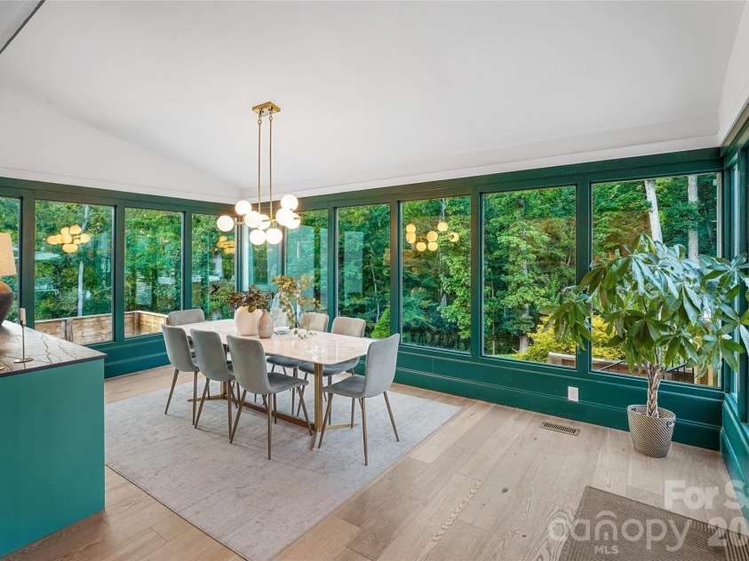 2201 Whilden Court, Charlotte, NC 28211.  MLS# CAR4418465, YatesRealty ID 47299. 