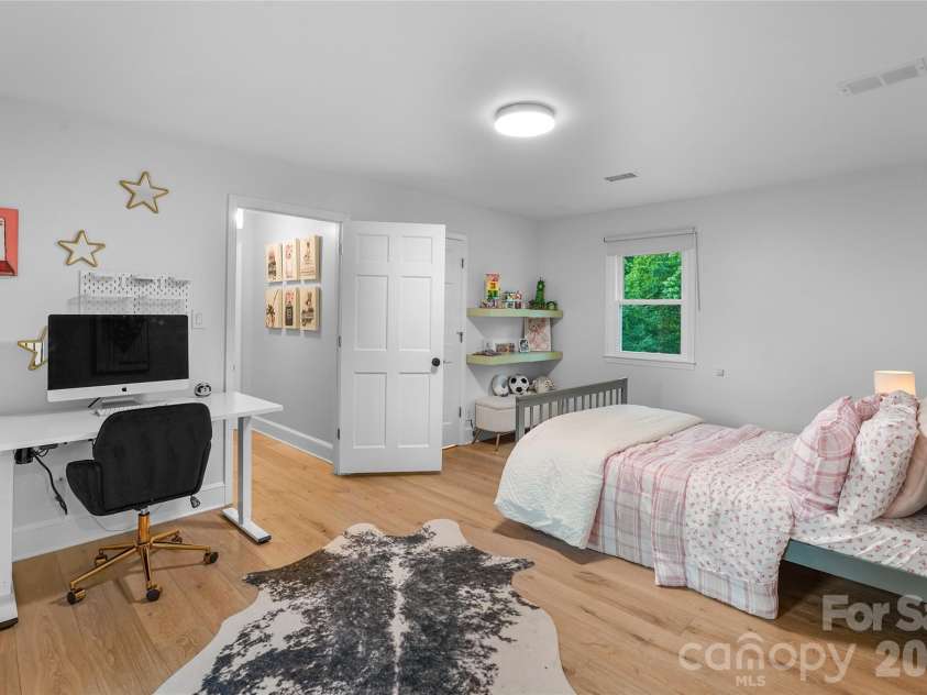 2201 Whilden Court, Charlotte, NC 28211.  MLS# CAR4418465, YatesRealty ID 47299. 