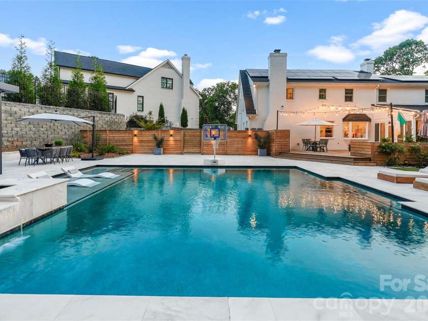 2201 Whilden Court, Charlotte, NC 28211.  MLS# CAR4418465, YatesRealty ID 47299. 