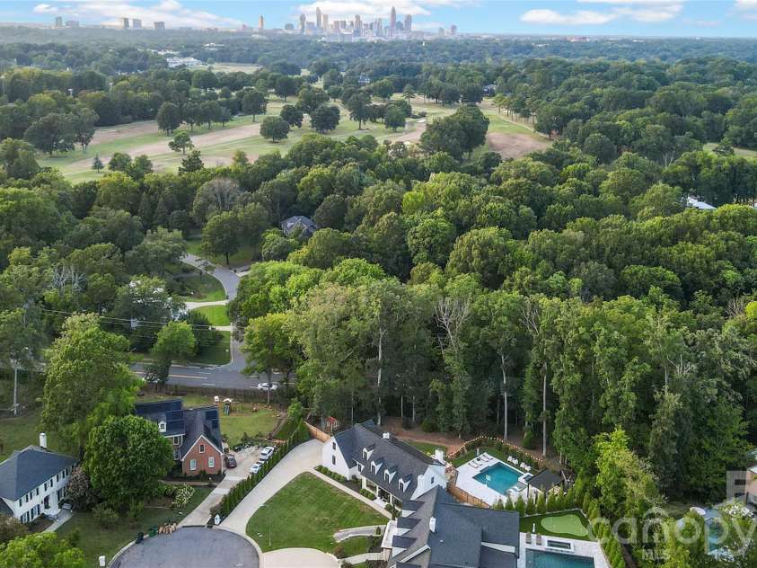 2201 Whilden Court, Charlotte, NC 28211.  MLS# CAR4418465, YatesRealty ID 47299. 