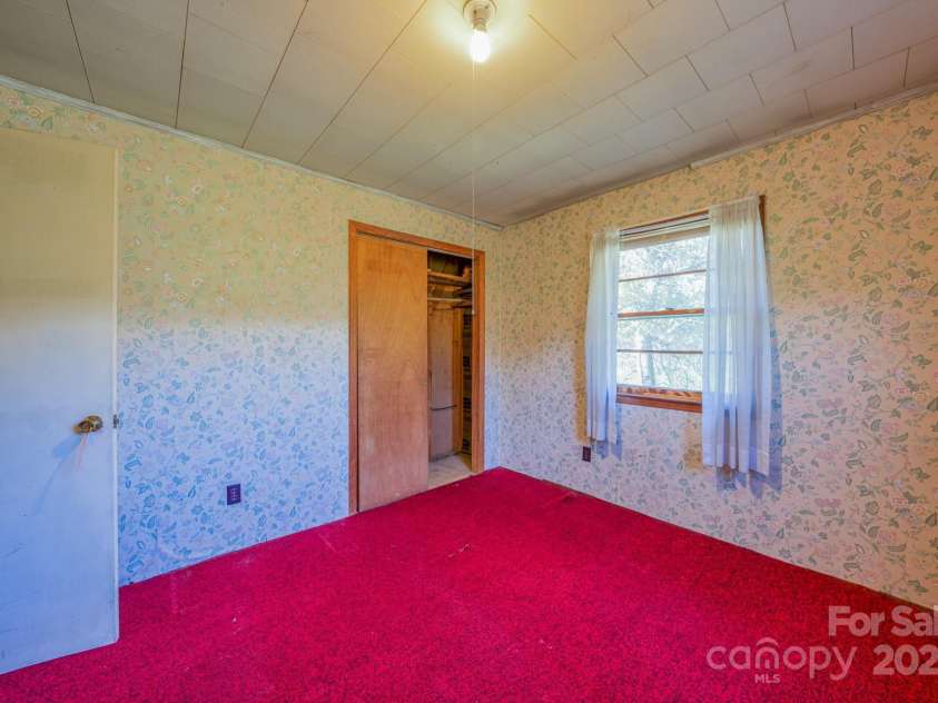 318 Monticello Road, Weaverville, NC 28787.  MLS# CAR4263682, YatesRealty ID 473. 