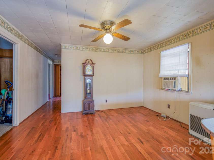 318 Monticello Road, Weaverville, NC 28787.  MLS# CAR4263682, YatesRealty ID 473. 