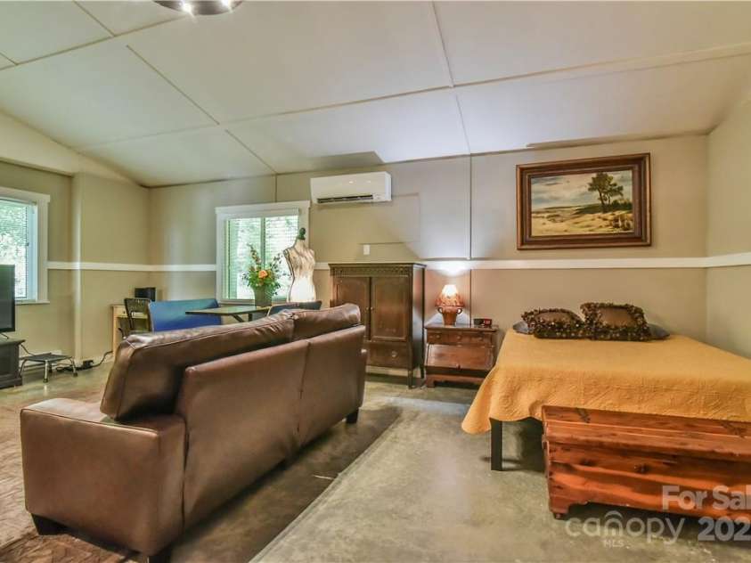 543 College Street, Asheville, NC 28801.  MLS# CAR4083737, YatesRealty ID 473. 