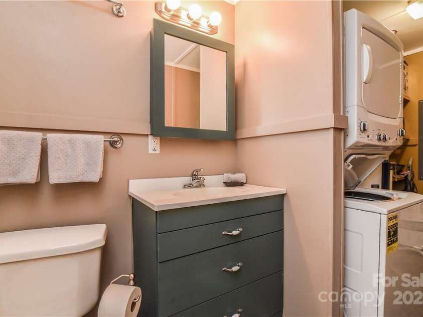 543 College Street, Asheville, NC 28801.  MLS# CAR4083737, YatesRealty ID 473. 