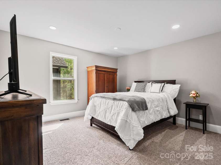 1725 Hannon Farm Road, Fort Mill, SC 29715.  MLS# CAR4242184, YatesRealty ID 4730. 
