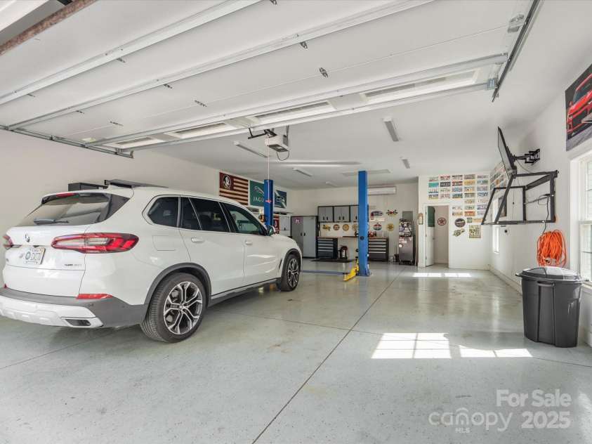 1725 Hannon Farm Road, Fort Mill, SC 29715.  MLS# CAR4242184, YatesRealty ID 4730. 