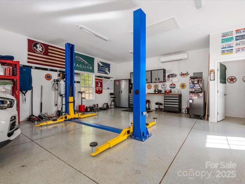 1725 Hannon Farm Road, Fort Mill, SC 29715.  MLS# CAR4242184, YatesRealty ID 4730. 