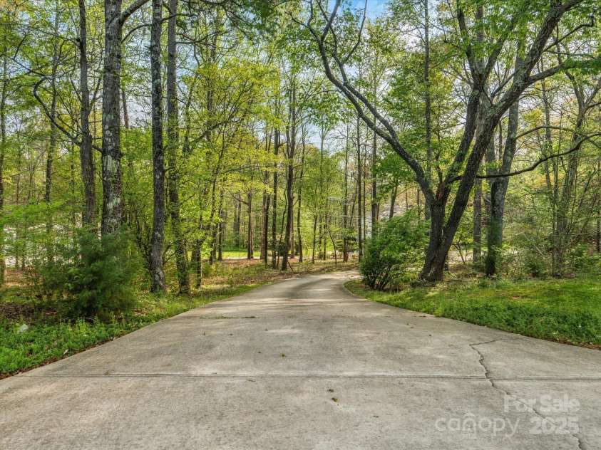 1725 Hannon Farm Road, Fort Mill, SC 29715.  MLS# CAR4242184, YatesRealty ID 4730. 