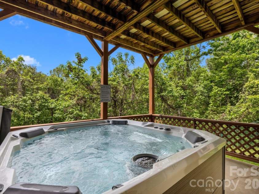 173 Mistletoe Park, Lake Lure, NC 28746.  MLS# CAR4252305, YatesRealty ID 4730. 