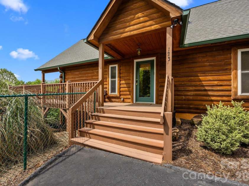 173 Mistletoe Park, Lake Lure, NC 28746.  MLS# CAR4252305, YatesRealty ID 4730. 