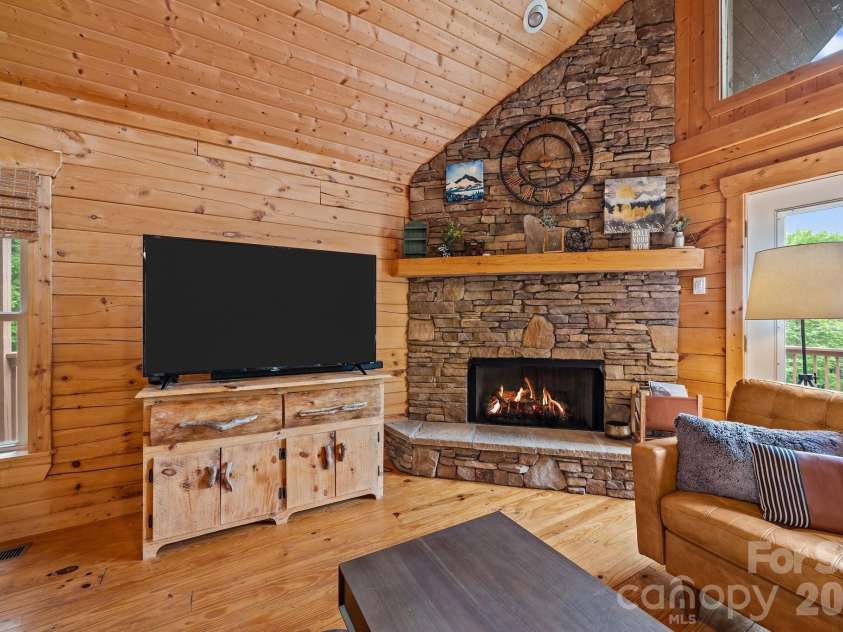 173 Mistletoe Park, Lake Lure, NC 28746.  MLS# CAR4252305, YatesRealty ID 4730. 