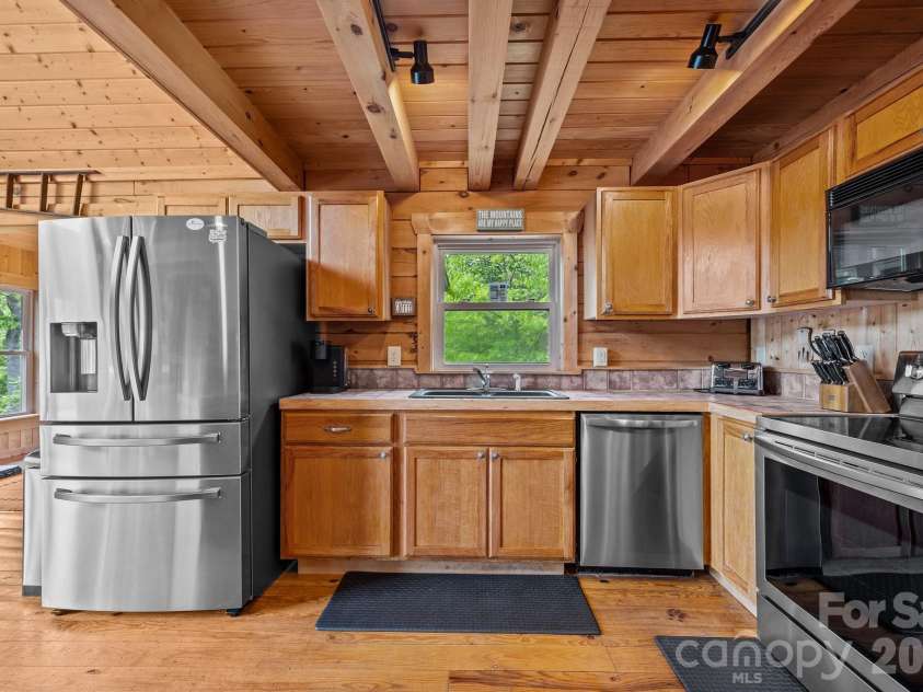 173 Mistletoe Park, Lake Lure, NC 28746.  MLS# CAR4252305, YatesRealty ID 4730. 