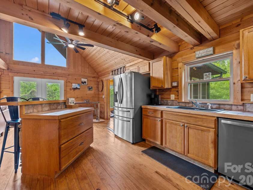 173 Mistletoe Park, Lake Lure, NC 28746.  MLS# CAR4252305, YatesRealty ID 4730. 