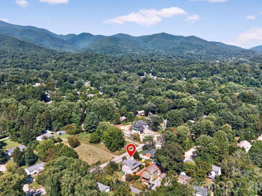 243 Cragmont Road, Black Mountain, NC 28711.  MLS# CAR4418774, YatesRealty ID 47300. 