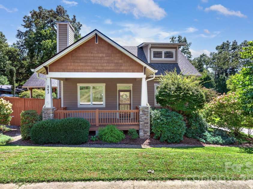 243 Cragmont Road, Black Mountain, NC 28711.  MLS# CAR4418774, YatesRealty ID 47300. 