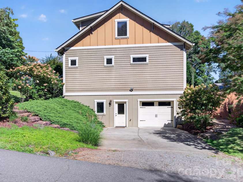 243 Cragmont Road, Black Mountain, NC 28711.  MLS# CAR4418774, YatesRealty ID 47300. 
