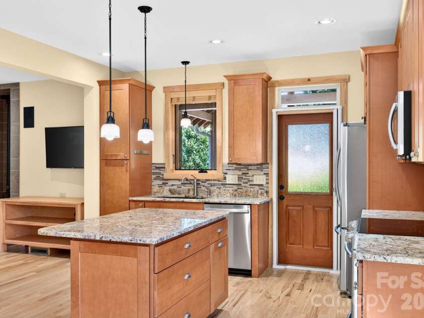 243 Cragmont Road, Black Mountain, NC 28711.  MLS# CAR4418774, YatesRealty ID 47300. 