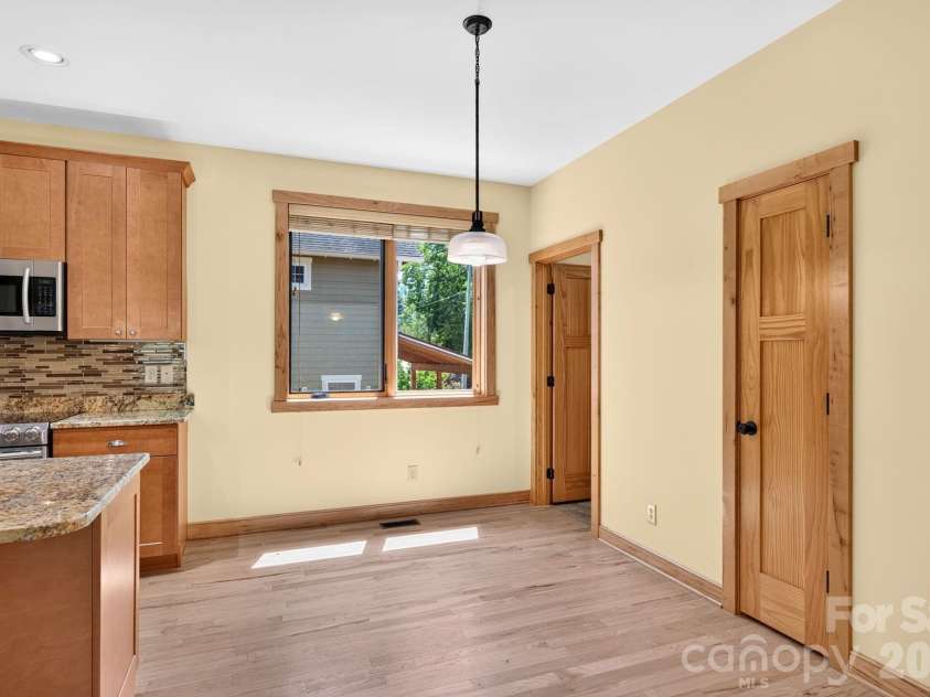 243 Cragmont Road, Black Mountain, NC 28711.  MLS# CAR4418774, YatesRealty ID 47300. 
