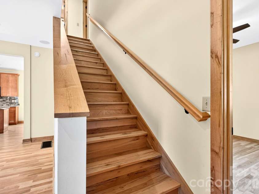243 Cragmont Road, Black Mountain, NC 28711.  MLS# CAR4418774, YatesRealty ID 47300. 