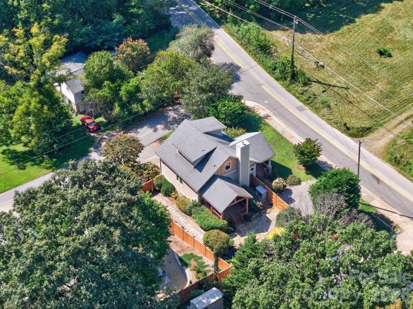 243 Cragmont Road, Black Mountain, NC 28711.  MLS# CAR4418774, YatesRealty ID 47300. 
