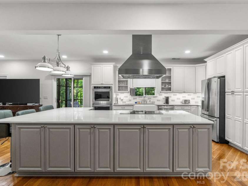 9344 Henry Harris Road, Indian Land, SC 29707.  MLS# CAR4418648, YatesRealty ID 47301. Kitchen