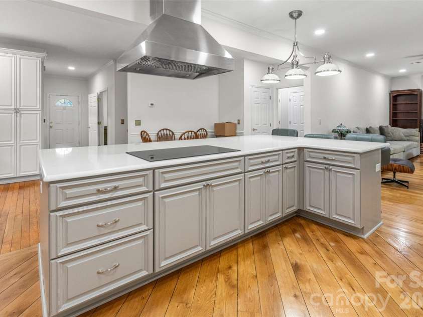 9344 Henry Harris Road, Indian Land, SC 29707.  MLS# CAR4418648, YatesRealty ID 47301. Kitchen