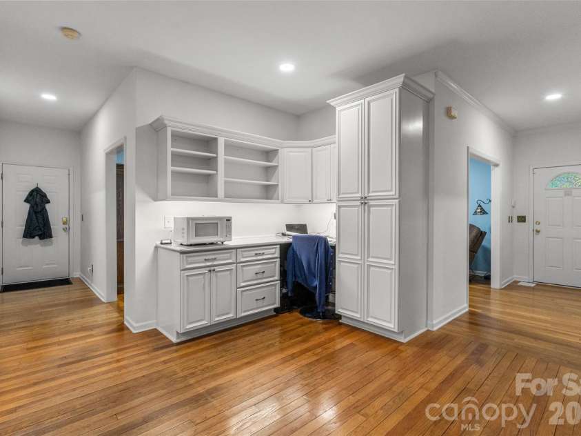 9344 Henry Harris Road, Indian Land, SC 29707.  MLS# CAR4418648, YatesRealty ID 47301. Kitchen