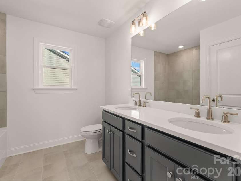 00 Bear Cliff Way, Lake Lure, NC 28746.  MLS# CAR4418550, YatesRealty ID 47303. 2ND FULL BATHROOM UPPER LEVEL