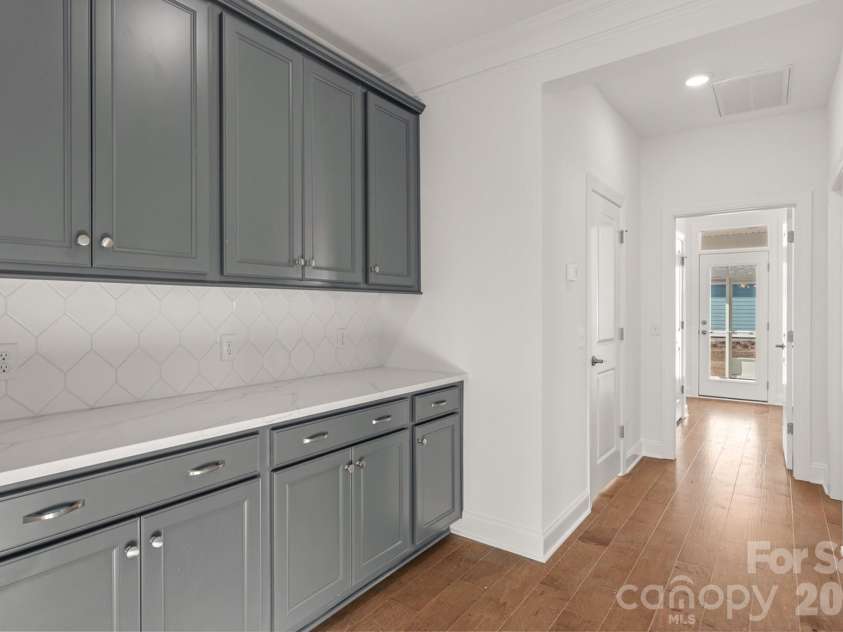 00 Bear Cliff Way, Lake Lure, NC 28746.  MLS# CAR4418550, YatesRealty ID 47303. BUTLER'S PANTRY OFF KITCHEN