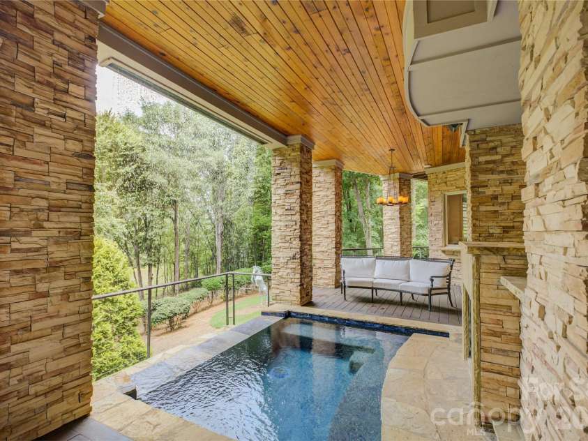 10310 Wildlife Road, Charlotte, NC 28278.  MLS# CAR4414606, YatesRealty ID 47305. Spool