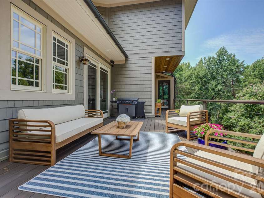 10310 Wildlife Road, Charlotte, NC 28278.  MLS# CAR4414606, YatesRealty ID 47305. Upper Deck