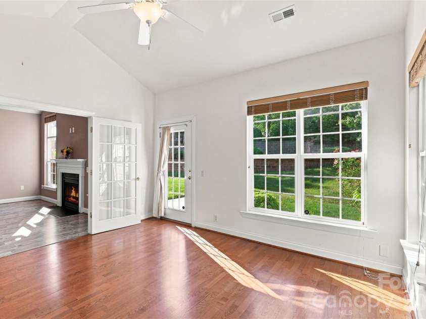 3225 Abbey Walk Lane, Matthews, NC 28105.  MLS# CAR4421215, YatesRealty ID 47307. 