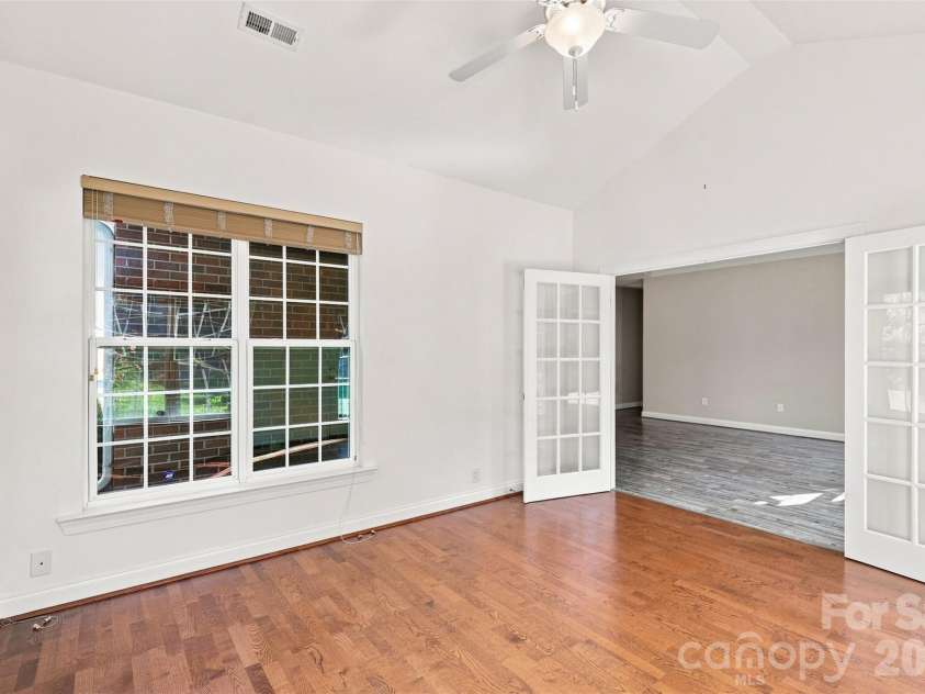 3225 Abbey Walk Lane, Matthews, NC 28105.  MLS# CAR4421215, YatesRealty ID 47307. 