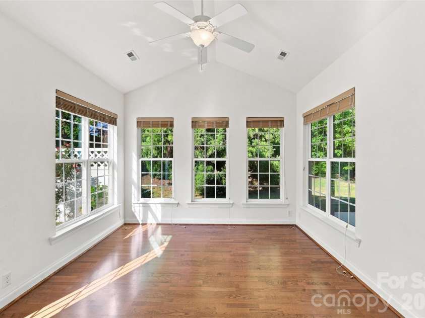 3225 Abbey Walk Lane, Matthews, NC 28105.  MLS# CAR4421215, YatesRealty ID 47307. 